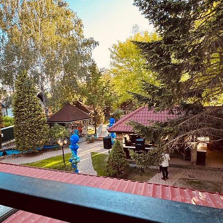 Pensiunea Waldor Bacău Esterno foto