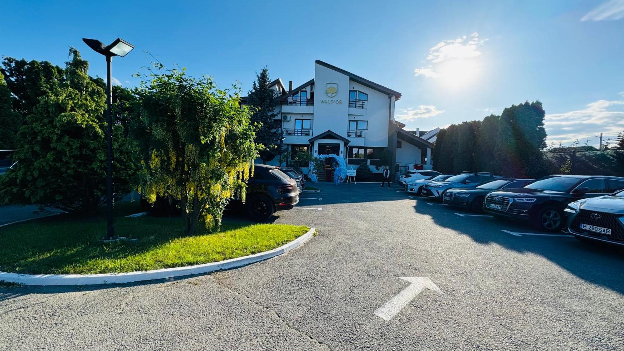 Pensiunea Waldor Bacău Esterno foto