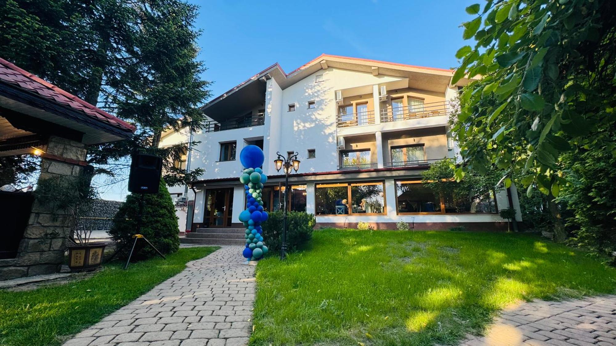 Pensiunea Waldor Bacău Esterno foto